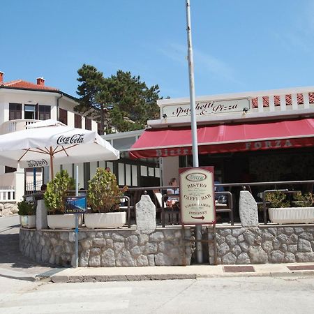 Apartment & Rooms Three Angels Baška Exteriör bild