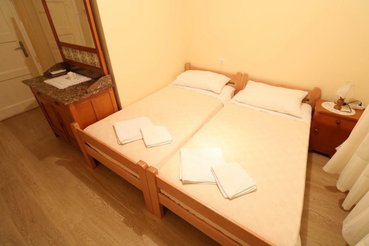 Apartment & Rooms Three Angels Baška Exteriör bild